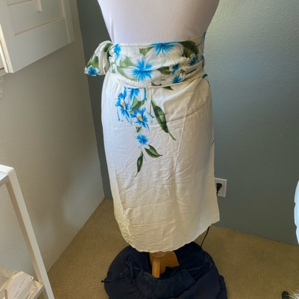 Hawaiian sarong